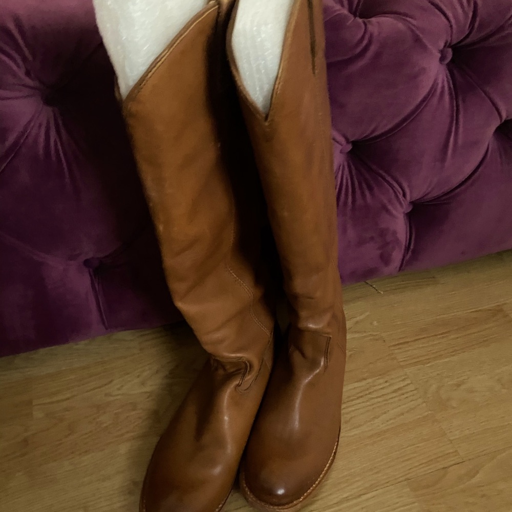 Women Cognac boots